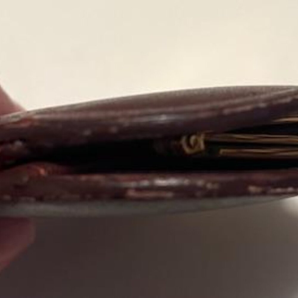 Cartier Coin Case Wallet Authentic
Women D: 0.39" H: 3.15" W:3.15"
9634. IN GUC - Picture 7 of 7